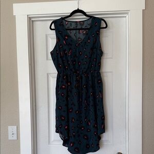 Elegant Sleeveless Dress in Blue and Red